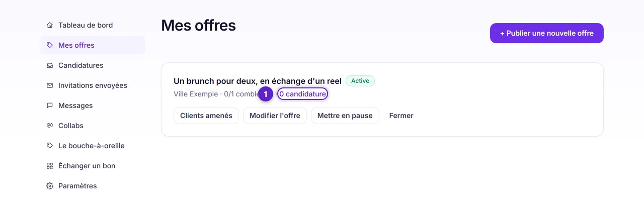 La liste Mes offres montrant l'offre publiée avec son statut Active, les places pourvues, et le lien vers les candidatures entouré.